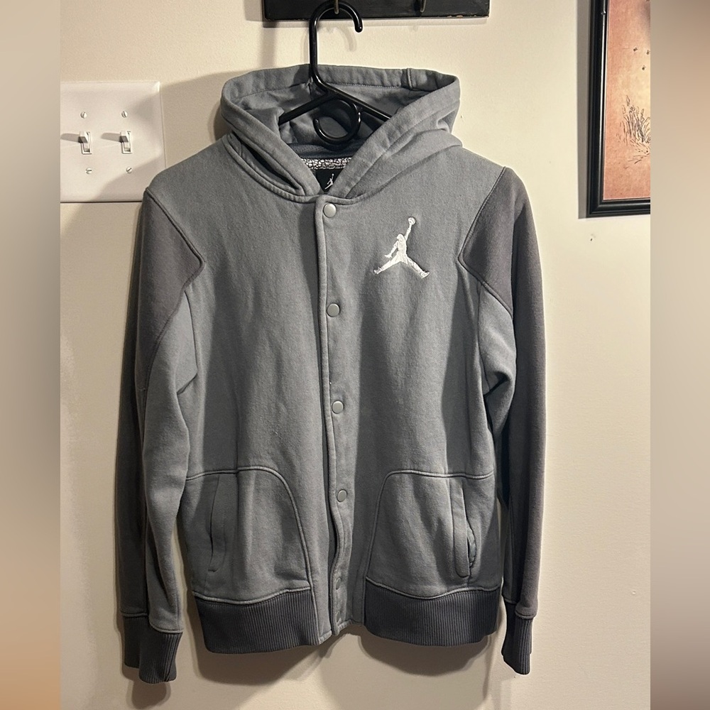 Boy sz XL grey button up Jordan Jacket
